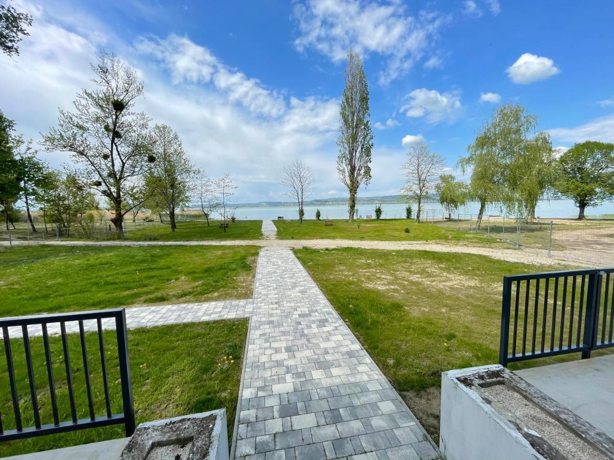 Siesta Apartman Balatonberény Buitenkant foto